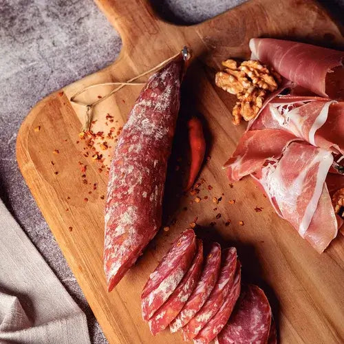 Wooden Cutting Board with Handle