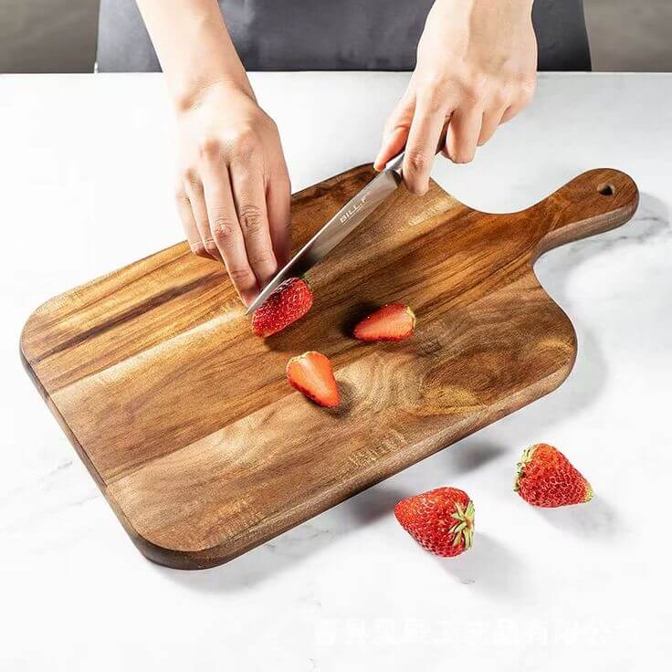Wooden Cutting Board with Handle