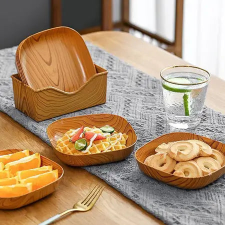 Set of Plastic Plates with Wood Texture